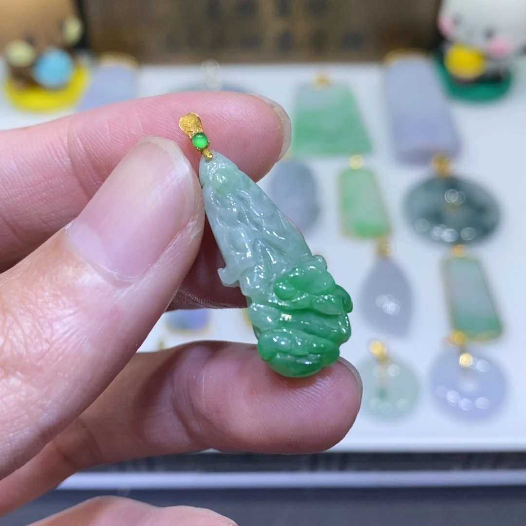 翡翠18K金镶嵌吊坠(不含链)