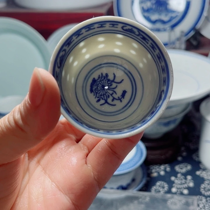 青花玲珑兰花三缸中