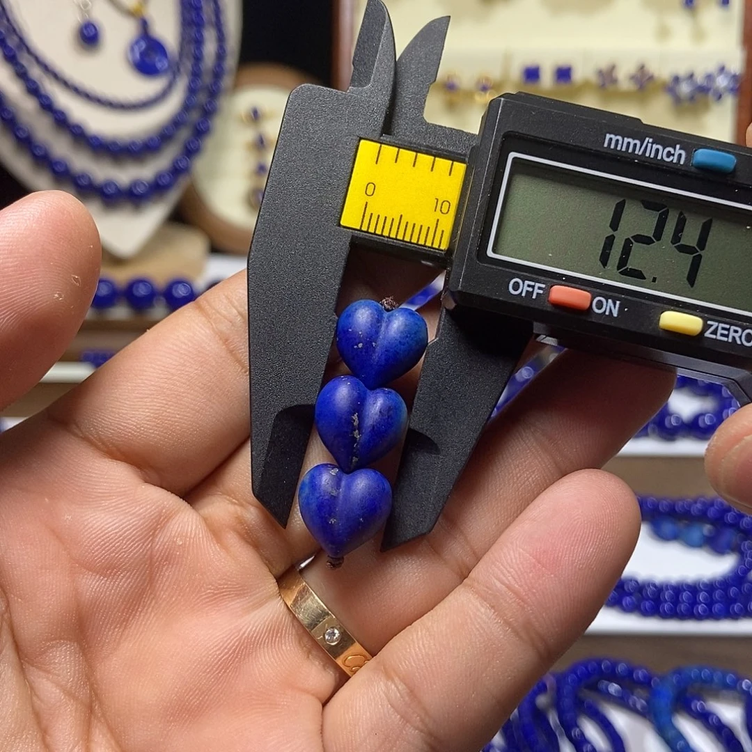 青金石未镶嵌玉化 哑光 屁桃爱心12.5+