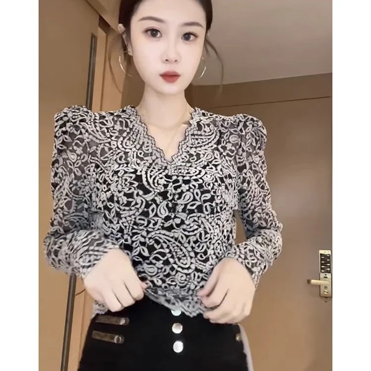 815时尚V领加绒蕾丝打底衫长袖显瘦百搭秋冬上衣女