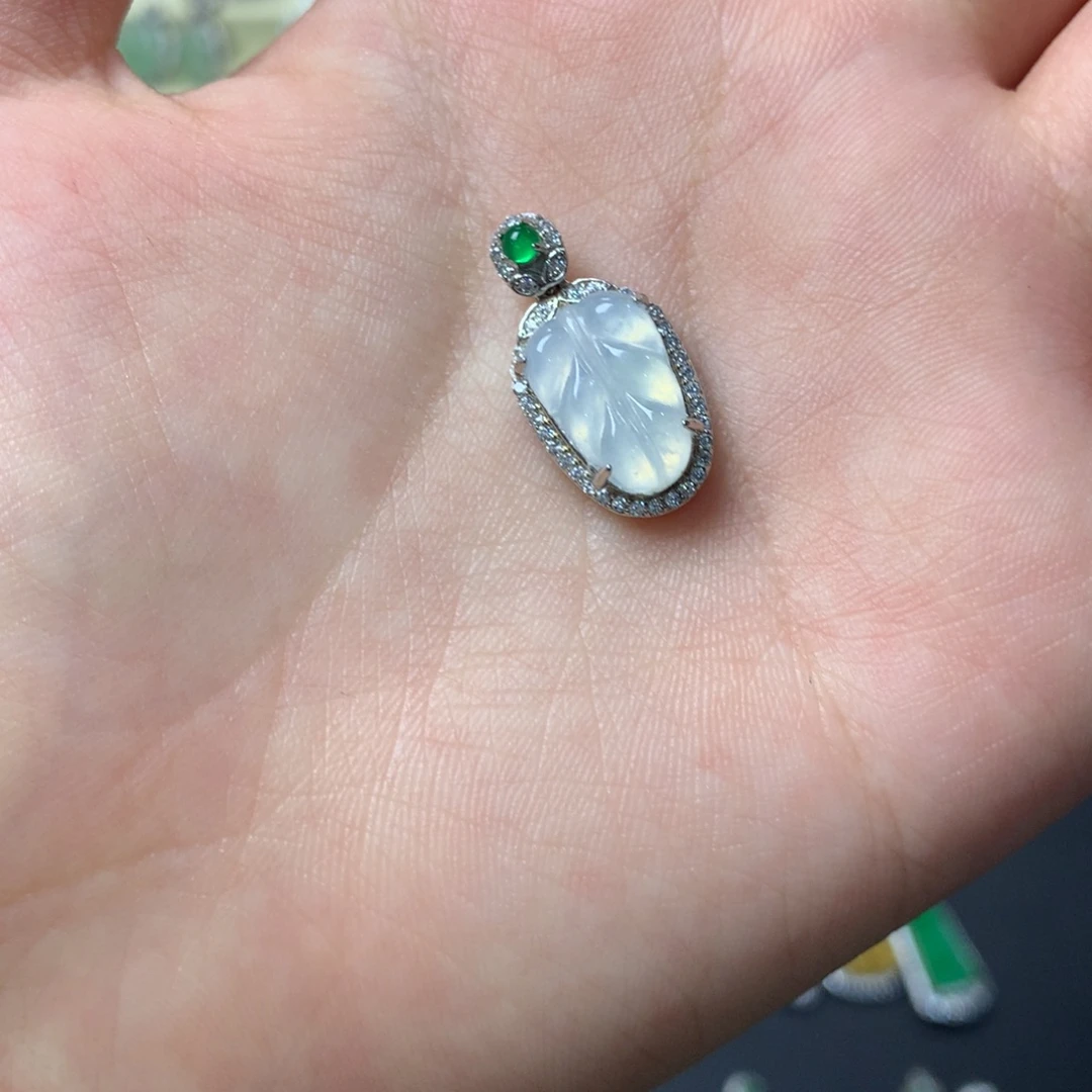 翡翠银S925镶嵌颈饰