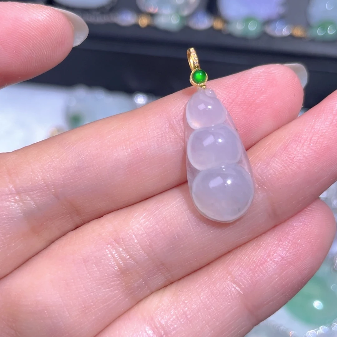 颈饰18K金镶嵌翡翠翡翠