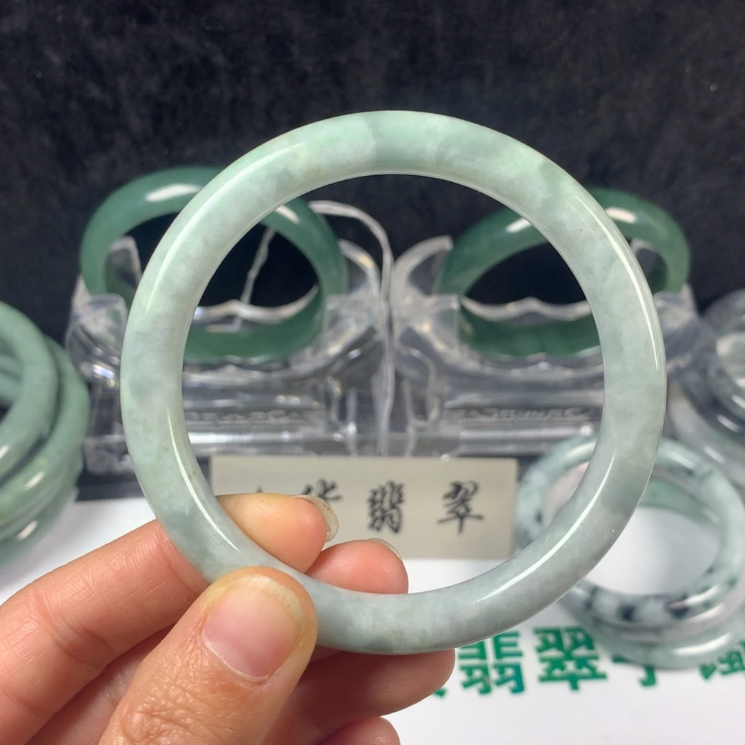 翡翠未镶嵌手镯9号   59圈