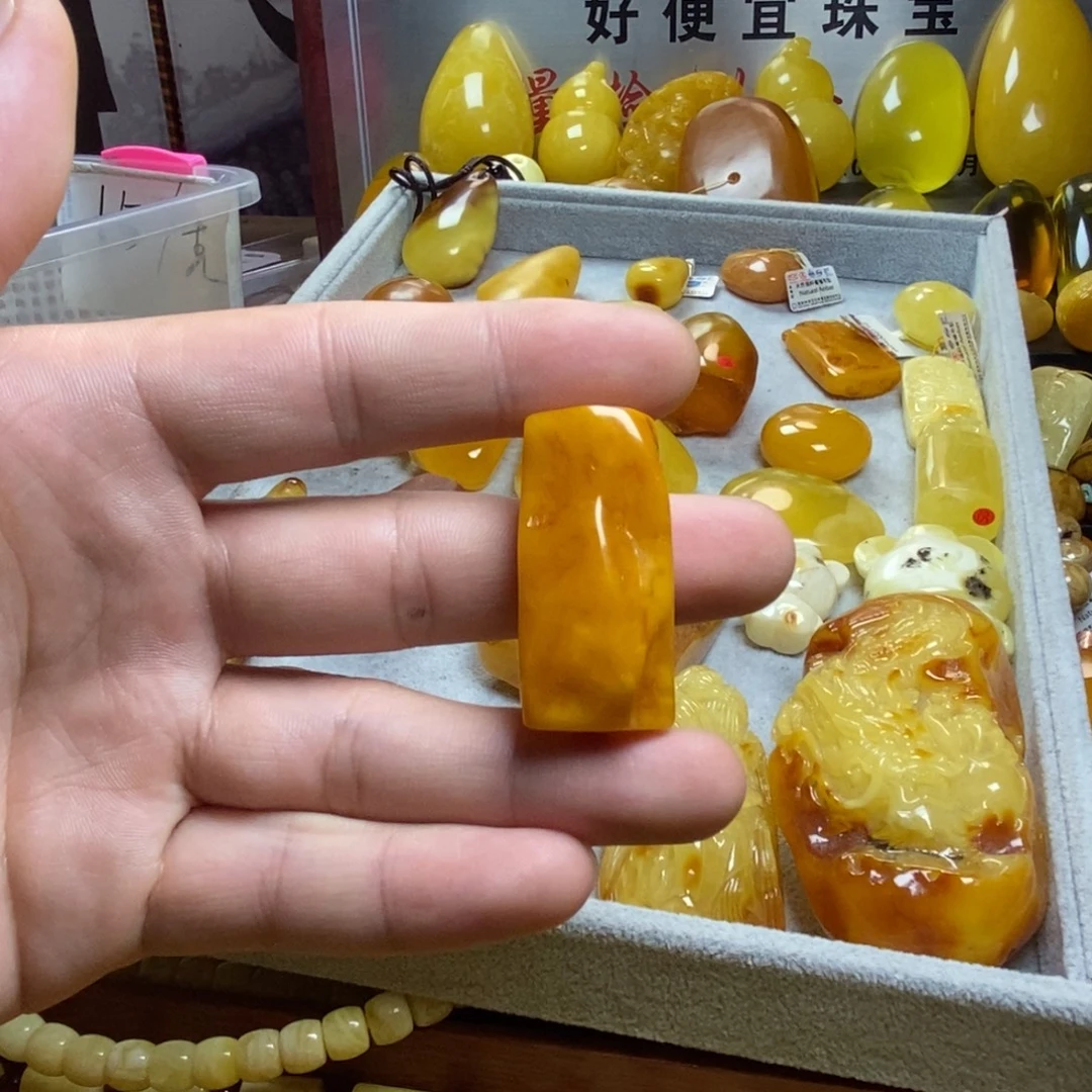琥珀未镶嵌裸石蜜蜡