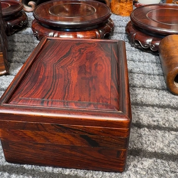 金***5工艺品的销售收入达到
