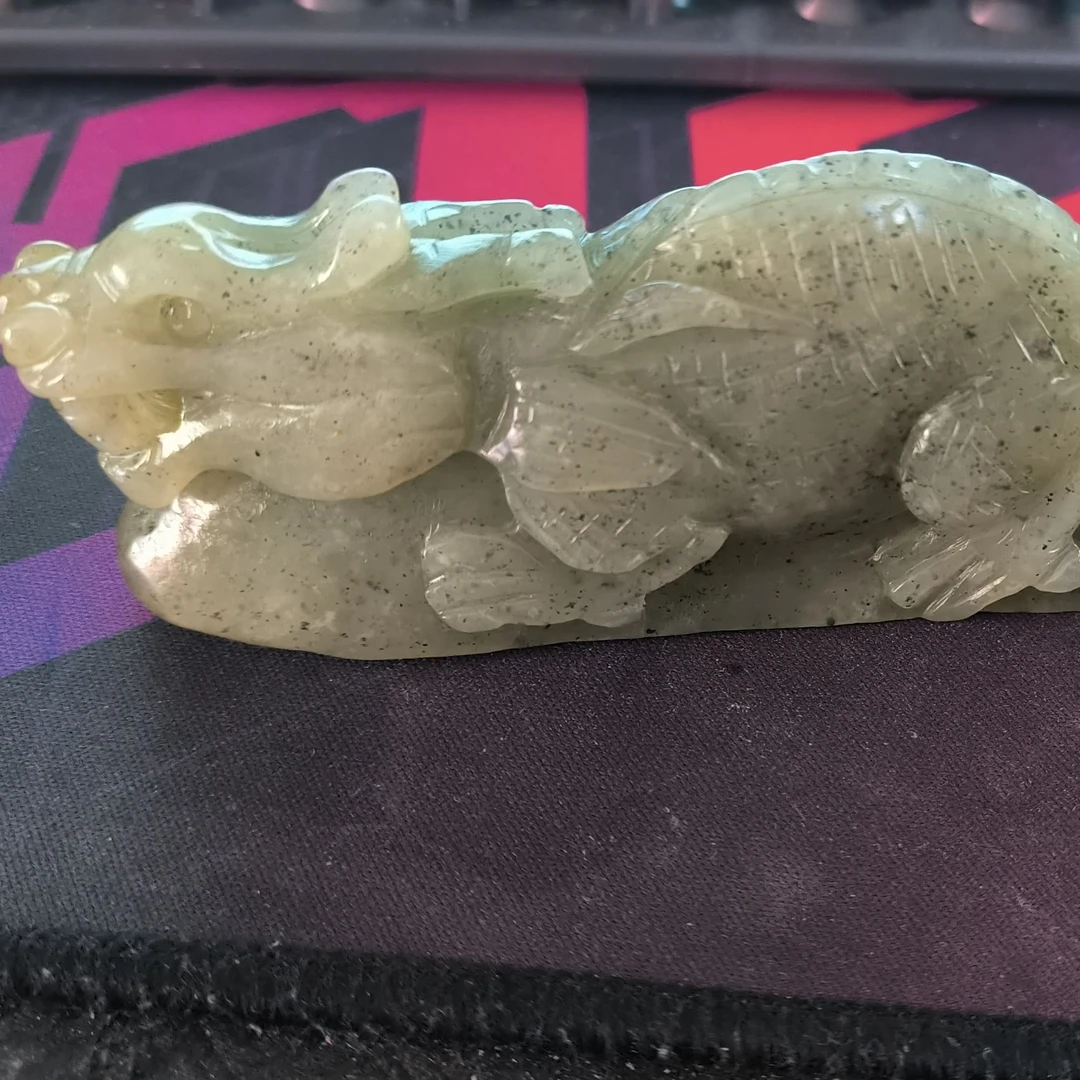 和田雕刻文玩把件