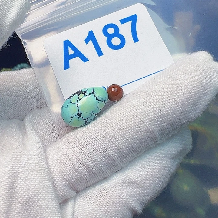 南红玛瑙未镶嵌珠宝奇石