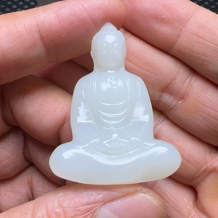 用***9和田玉未镶嵌挂件