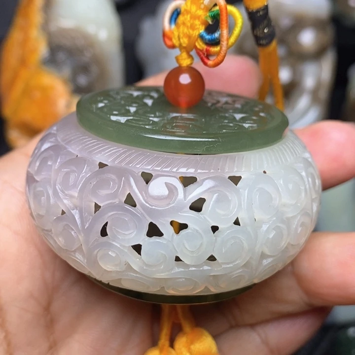 颈饰未镶嵌和田玉