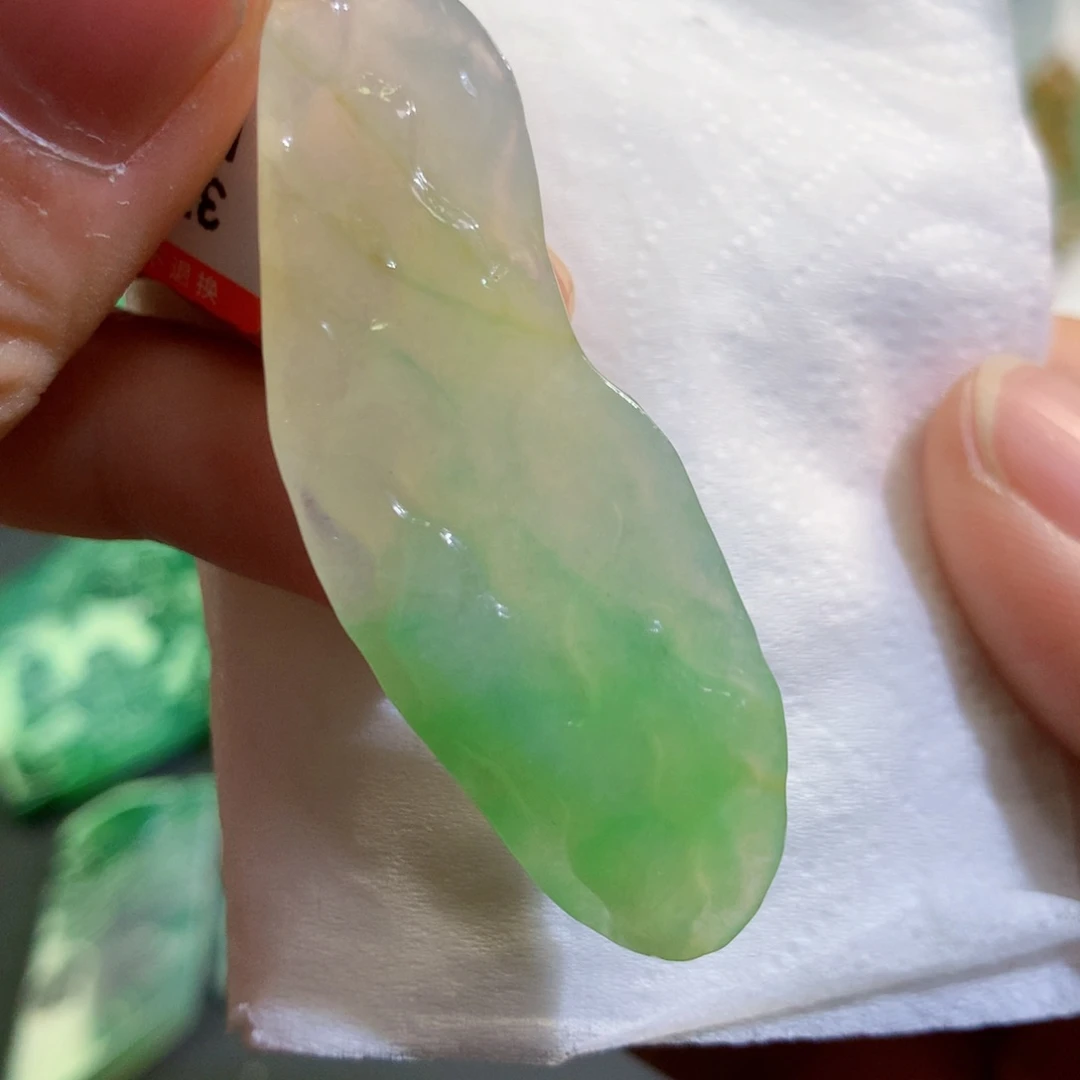 【闪购商品】翡翠吊坠(不含链)未镶嵌