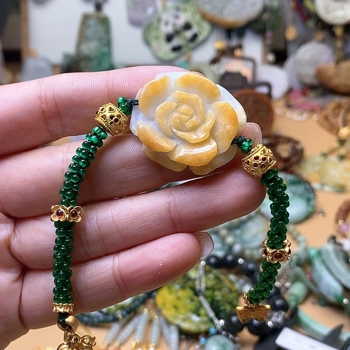 翡翠手链未镶嵌E****恋手链267元加延长带证书