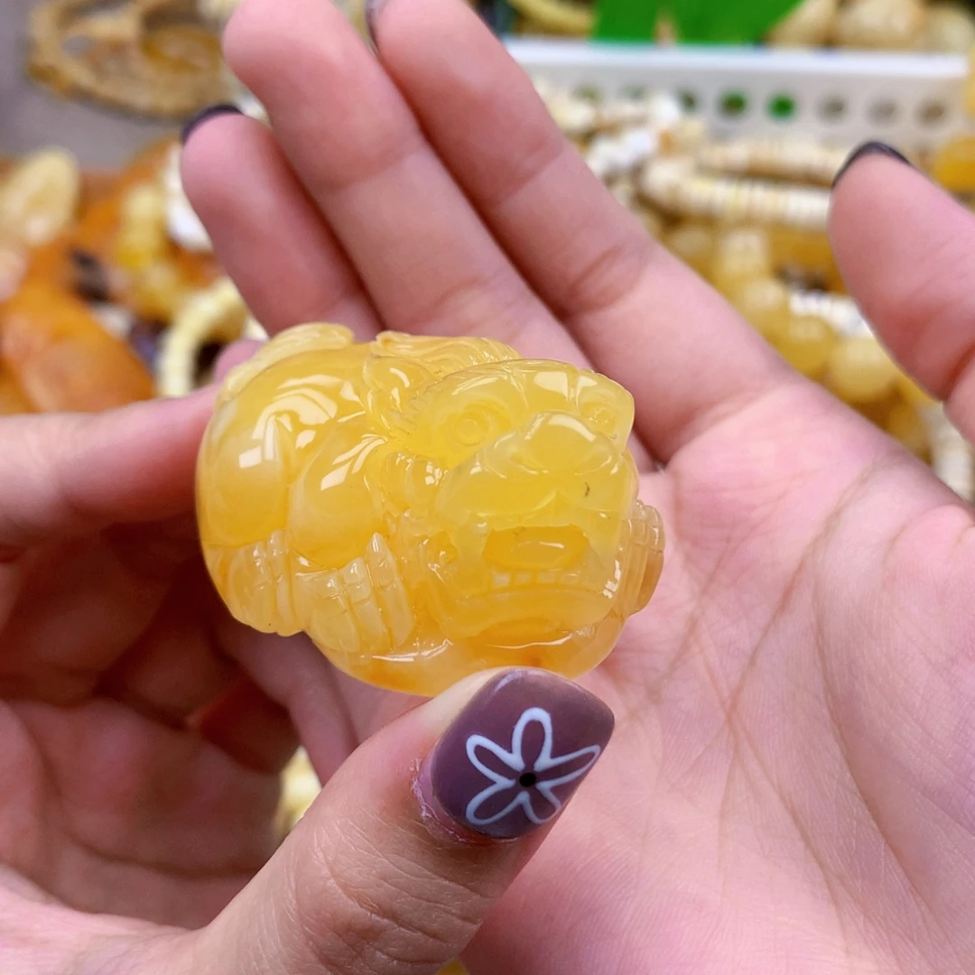 琥珀未镶嵌珠宝奇石