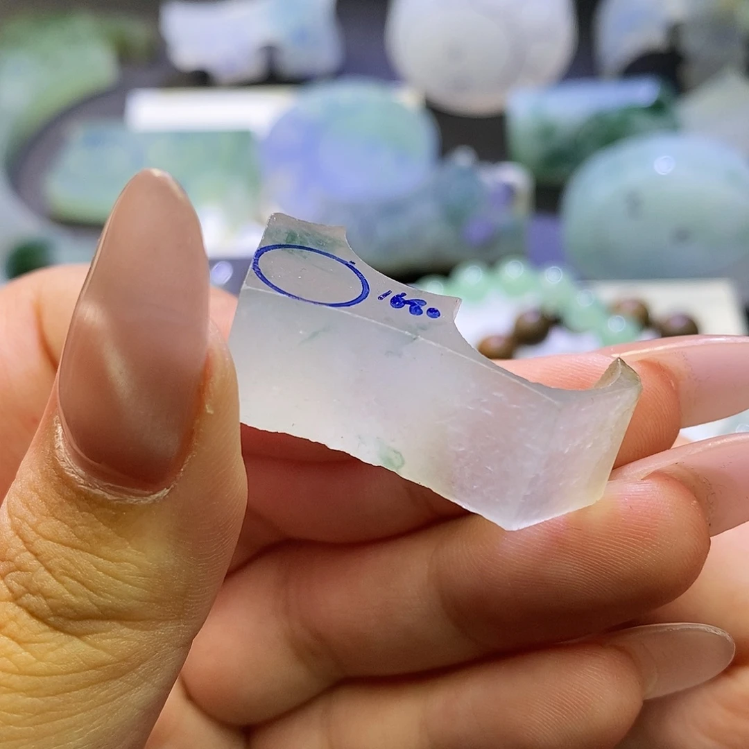 定制翡翠未镶嵌边角