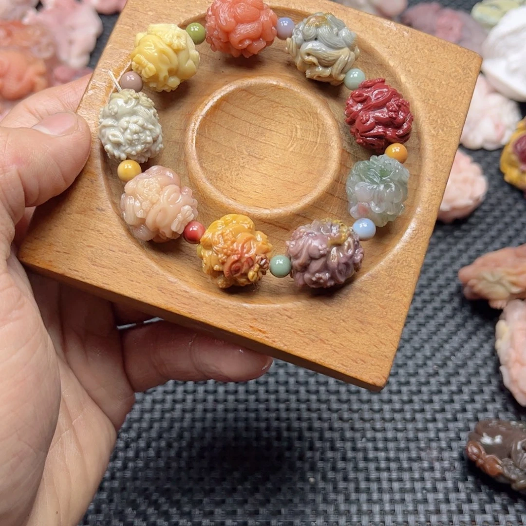 石英质玉颈饰未镶嵌?**运