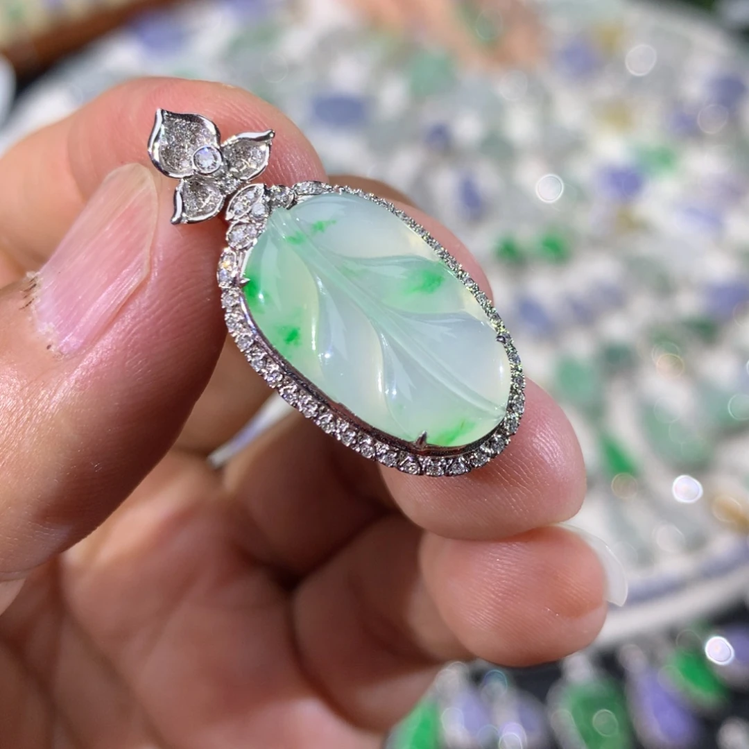 吊坠(不含链)18K金镶嵌翡翠