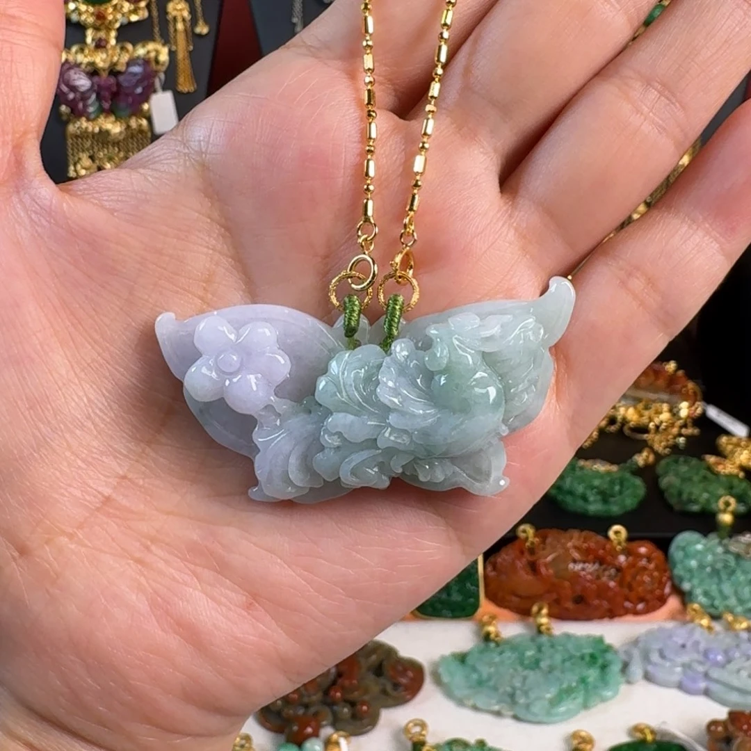 翡翠未镶嵌颈饰春彩蝴蝶吊坠 炸价