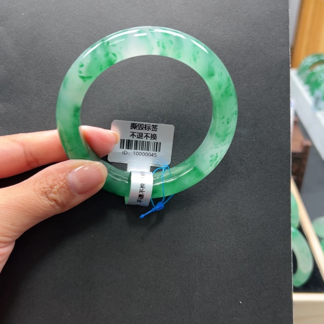 石英质玉未镶嵌手镯+玲玲60