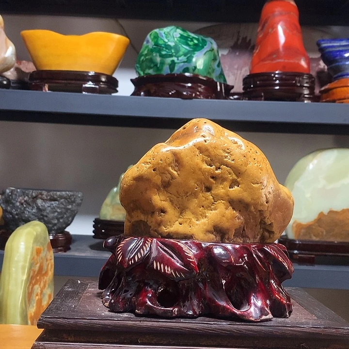 石材高17厘米宽16厘米