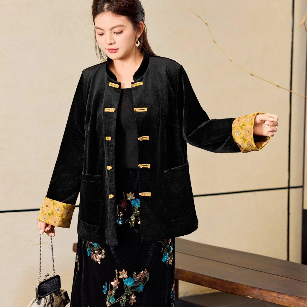 MsShe大码女装2025冬装装国风提花印花丝绒盘扣立领外套B2509023