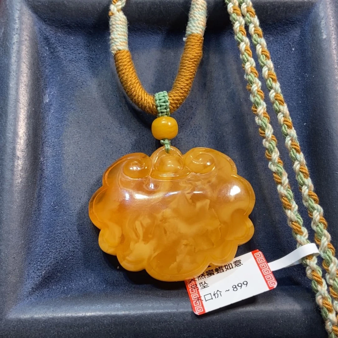 琥珀未镶嵌颈饰蜜蜡