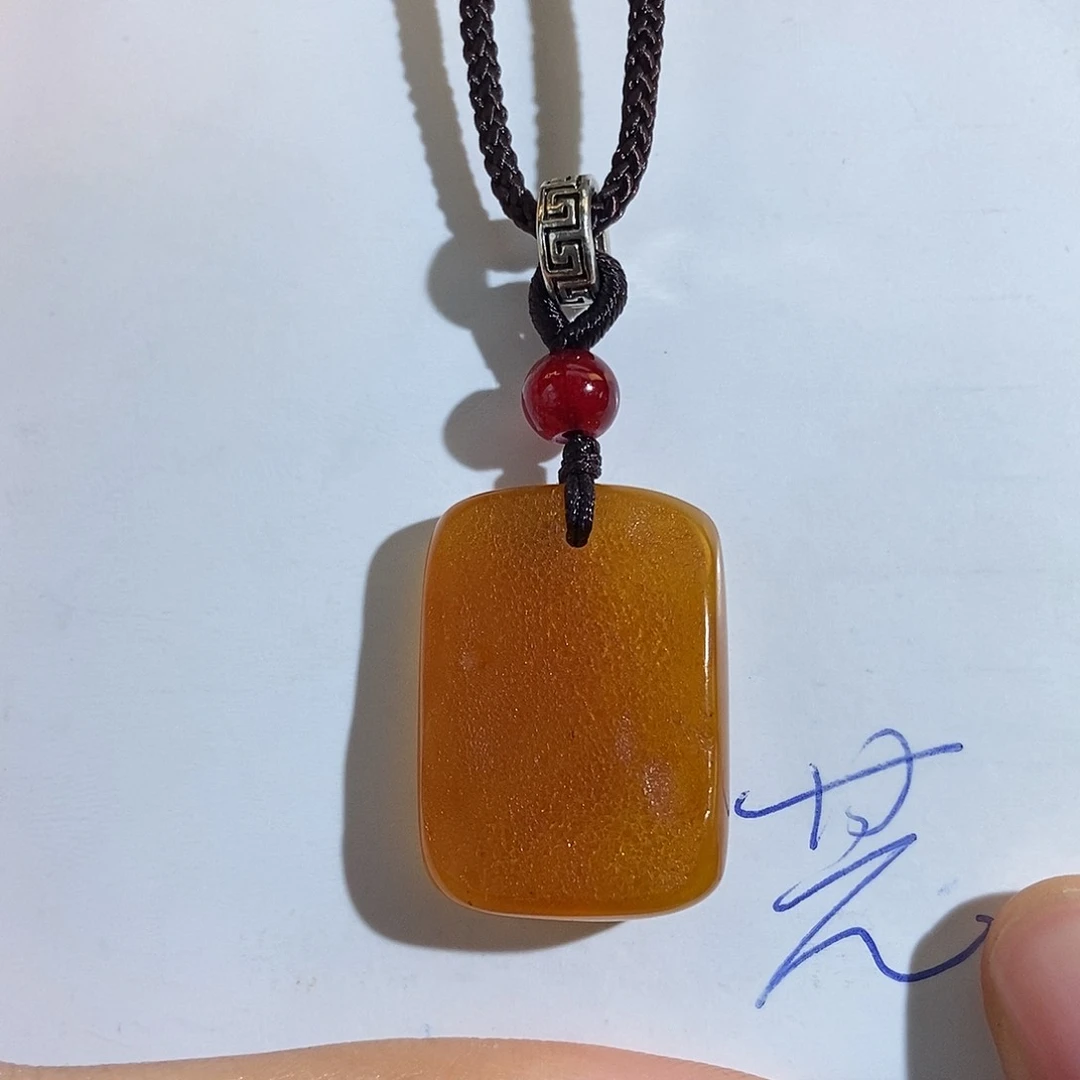 未镶嵌琥珀珠宝奇石