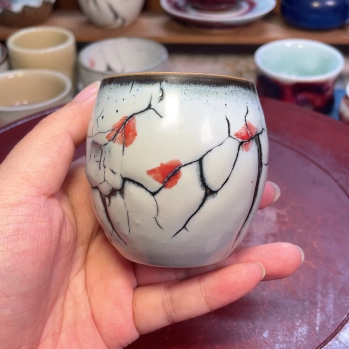 摆件钧瓷踏雪寻梅龙蛋杯