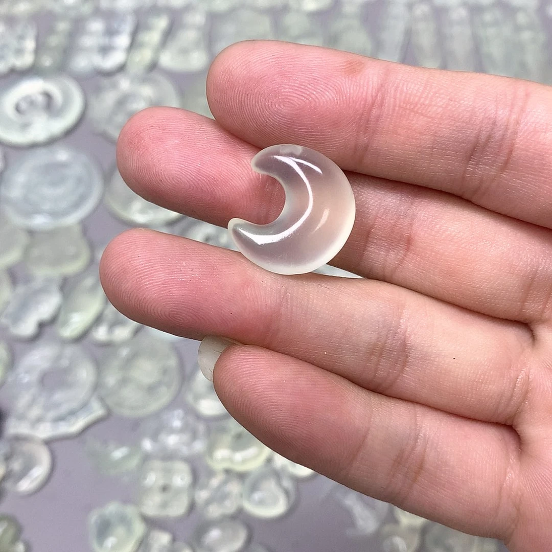 蛇纹石玉颈饰未镶嵌寅**悦