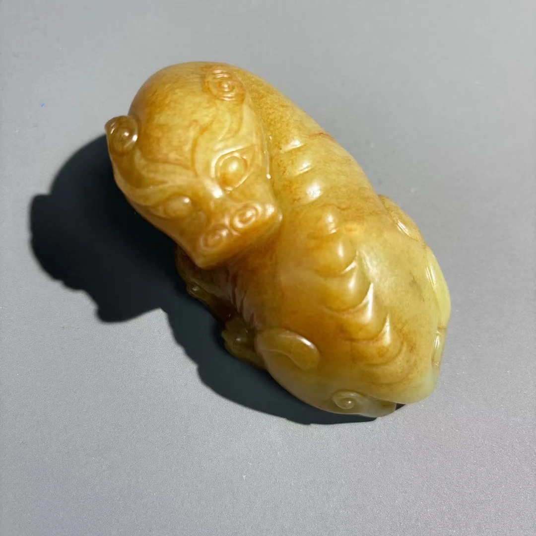 清代和田玉黄玉貔貅