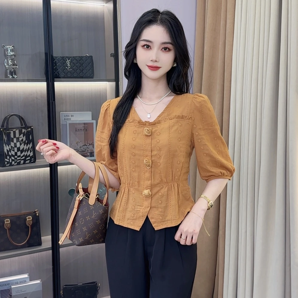 A8683秋新款中袖衬衫女别致V领小衫法式百搭减龄上衣