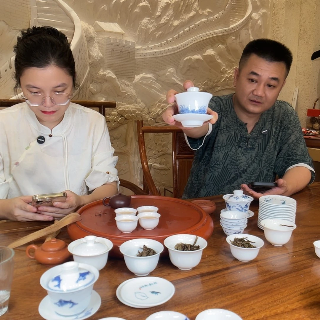 L***s茶壶紫砂鲤鱼骨瓷盖碗三才