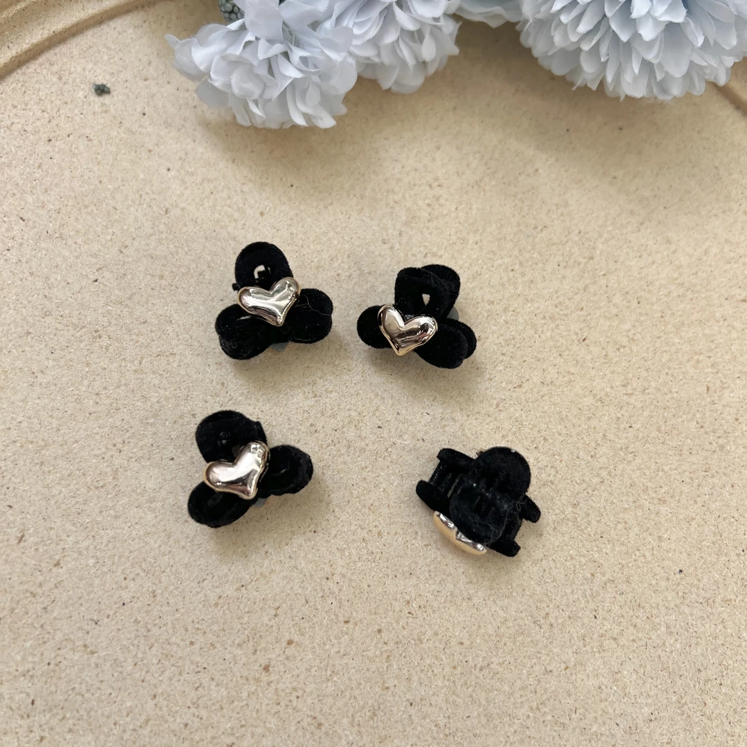 【叶子服饰】夏季新款小爱心丝绒小发夹