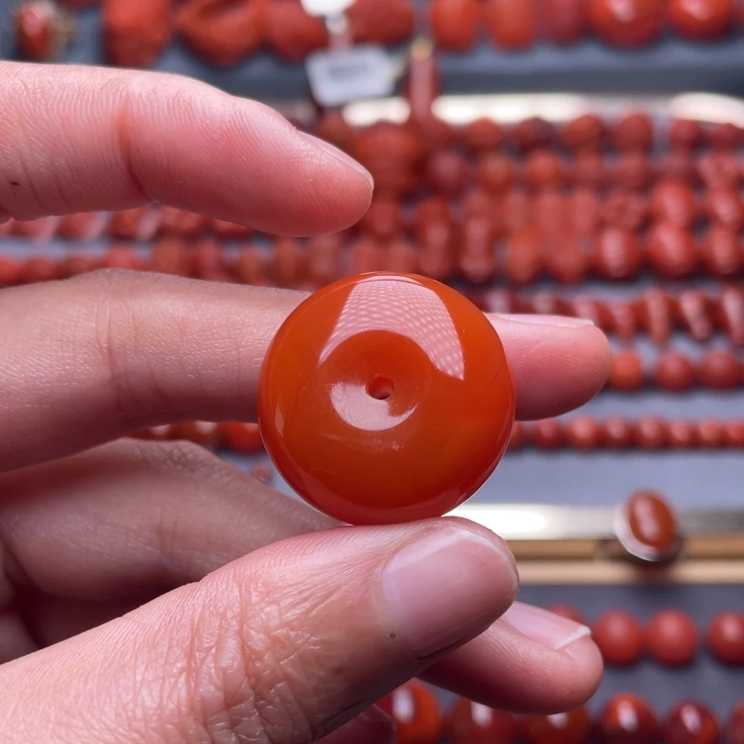 南红玛瑙未镶嵌其他W24瓦西柿子红平安扣