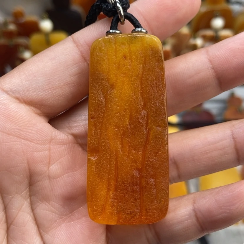 【闪购商品】琥珀颈饰未镶嵌