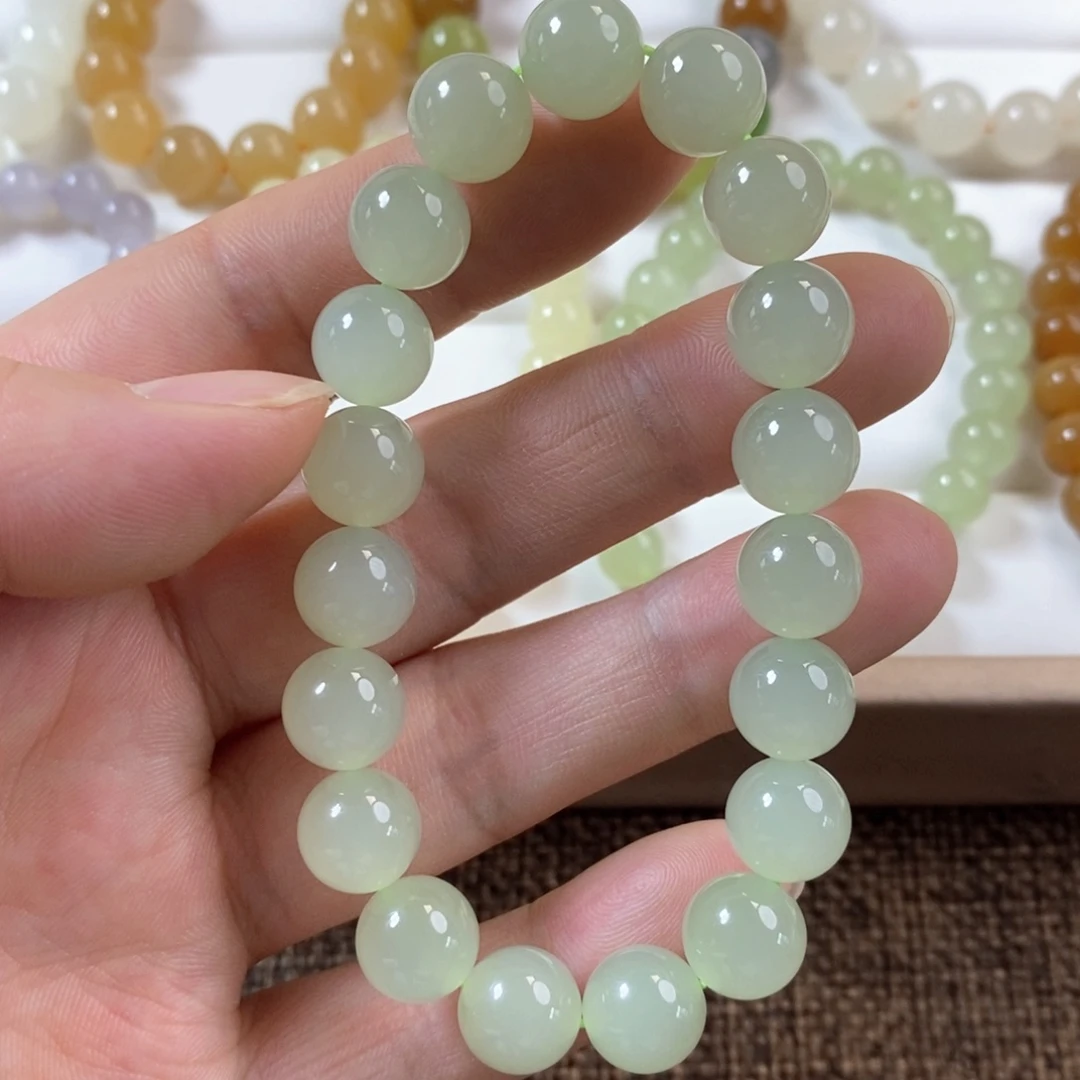 L***树手串未镶嵌和田玉