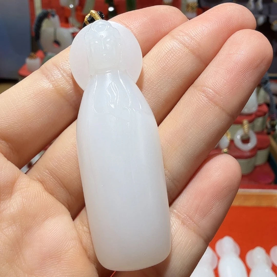 用***6和田玉未镶嵌颈饰