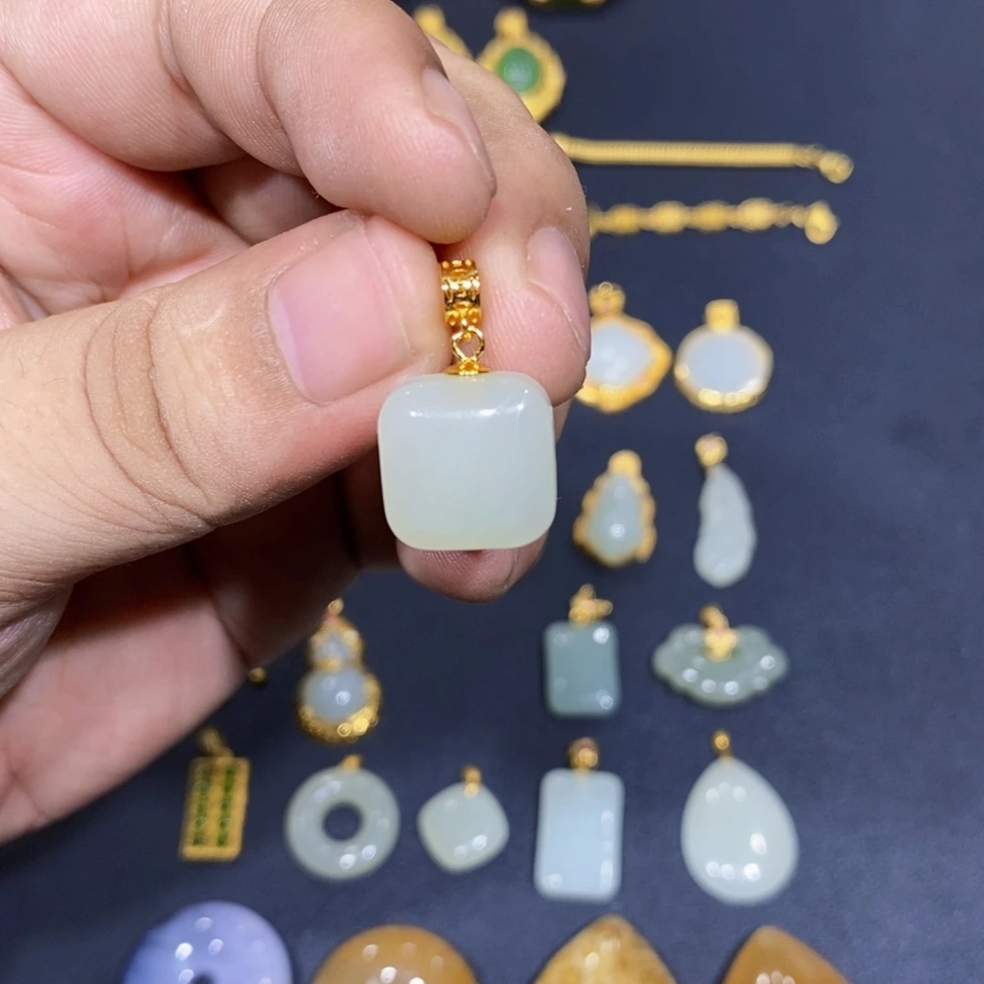 和田玉银S925镀金镶嵌颈饰