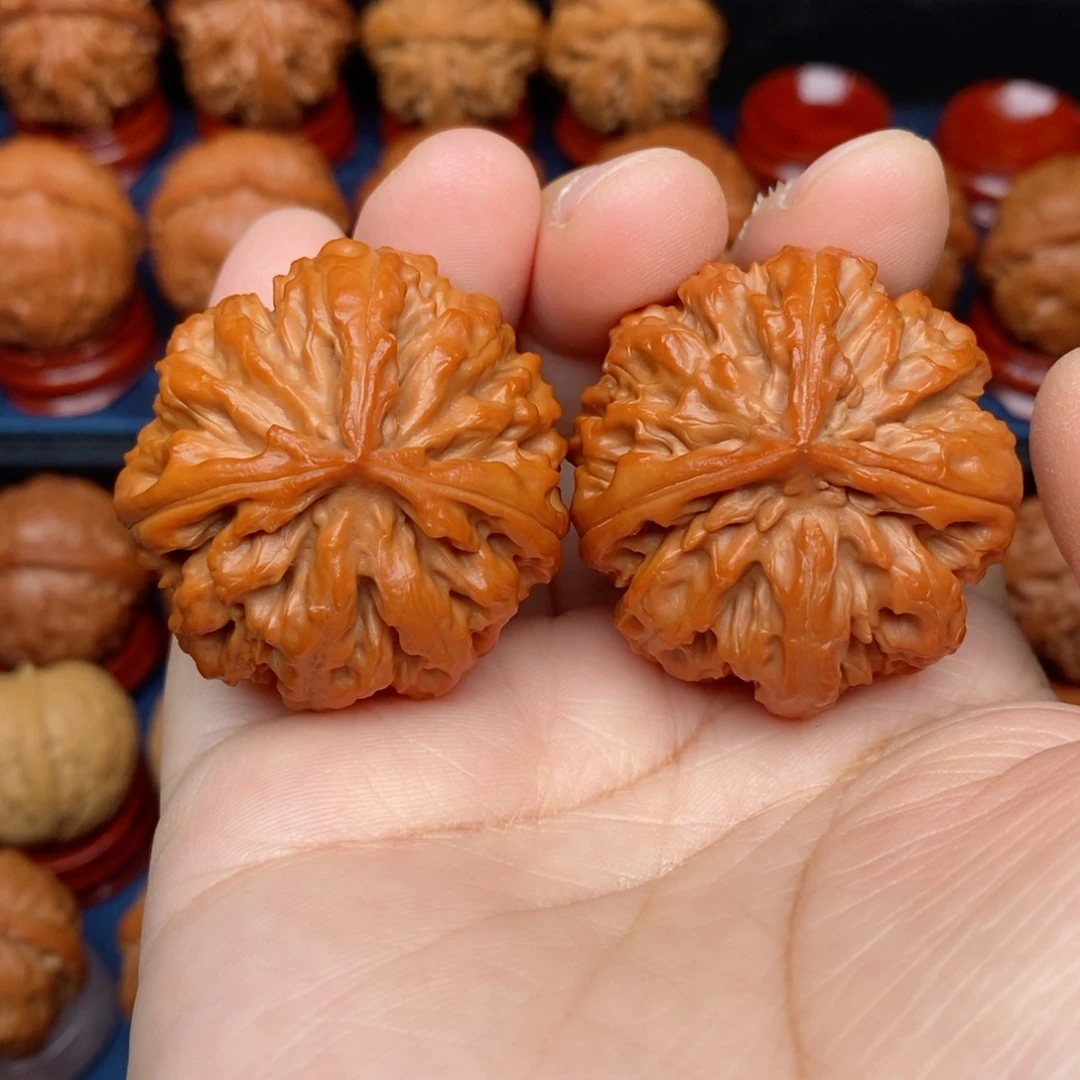 把件文玩核桃手捻水波龙纹三棱