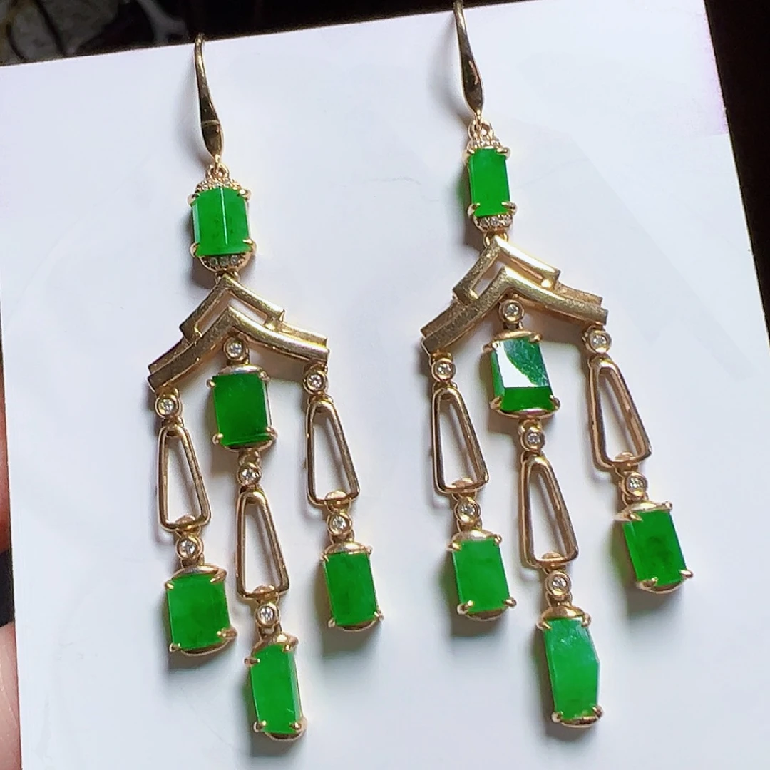 翡翠耳饰18K金镶嵌签收后24小时鉴赏期，过时不退