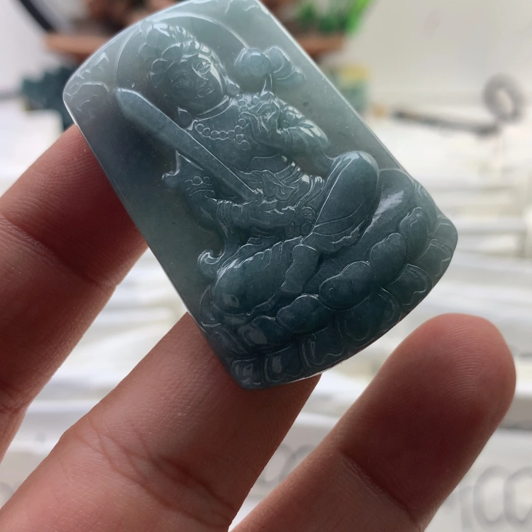 颈饰未镶嵌翡翠虚空