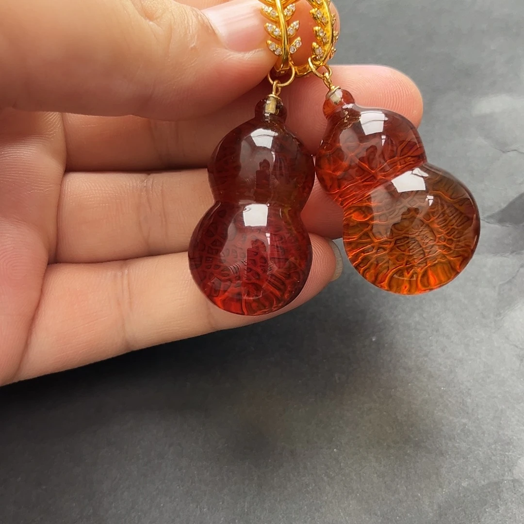 琥珀未镶嵌裸石耳坠