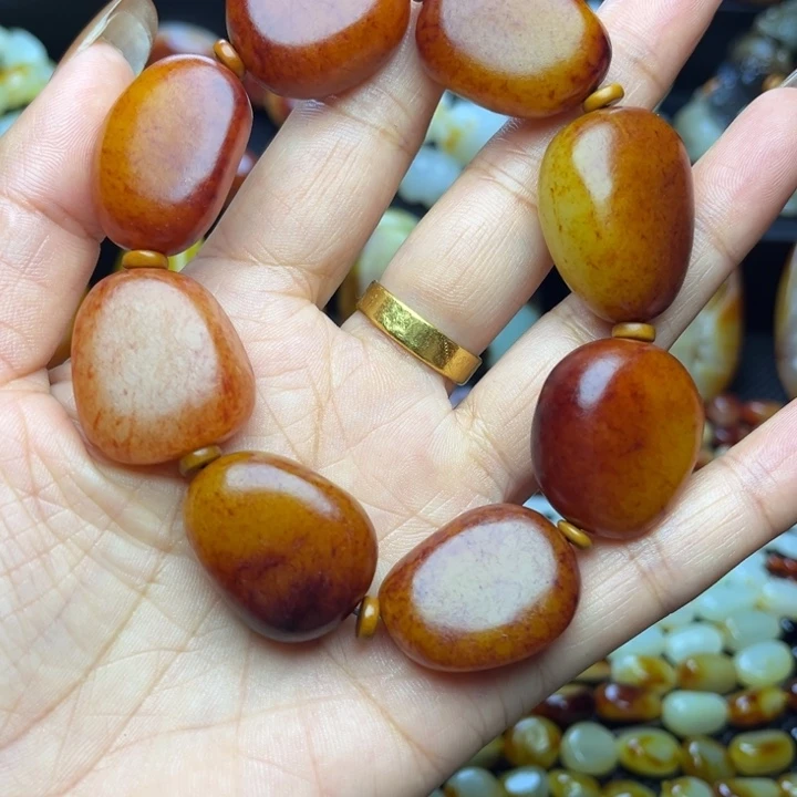 吉***7和田玉未镶嵌颈饰