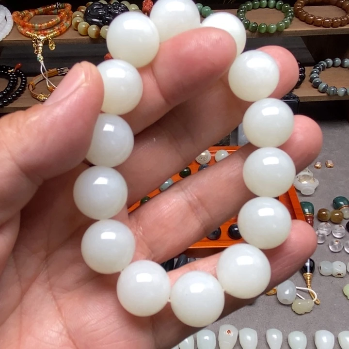 璞***砌和田玉未镶嵌手链