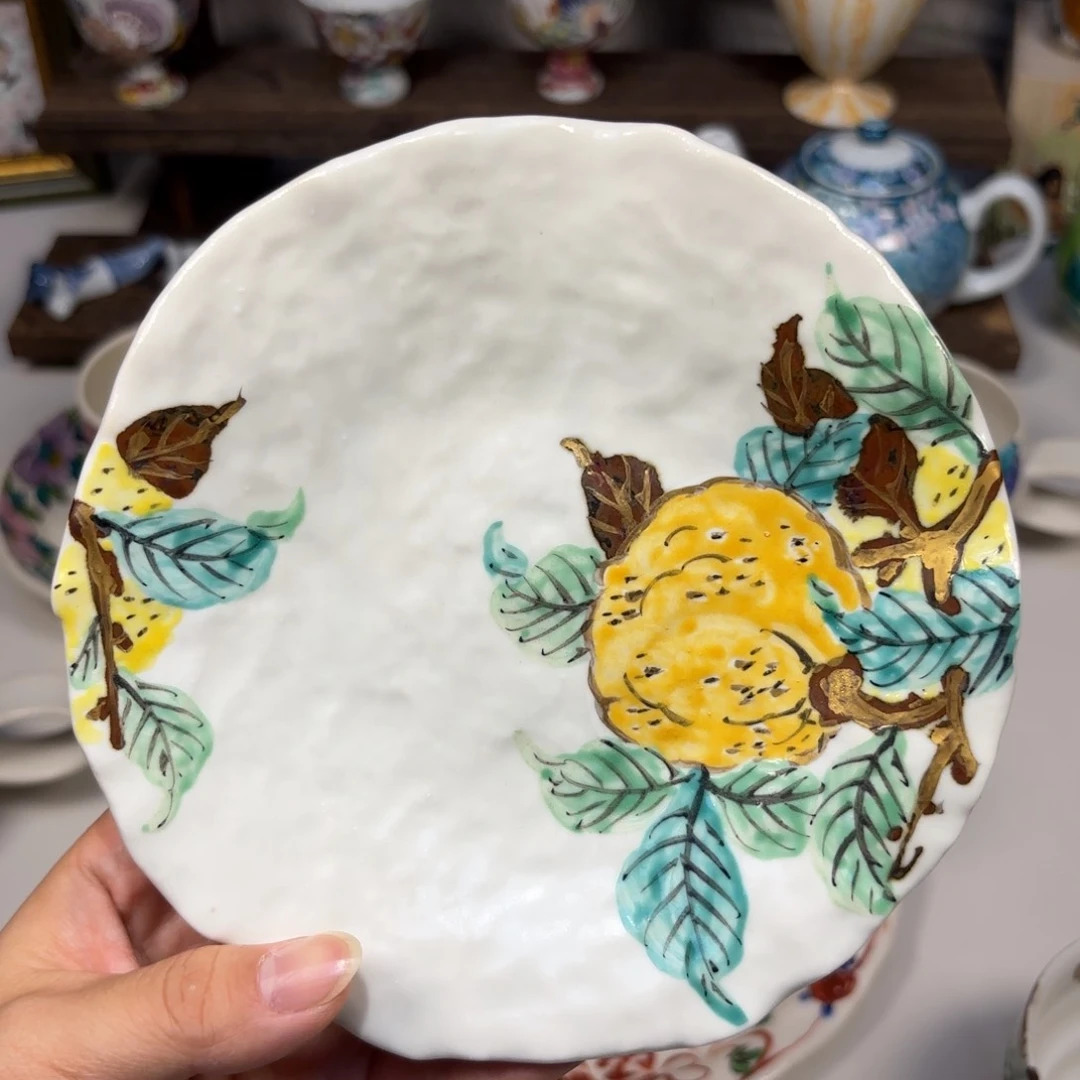 瓷和田一人 盘子。