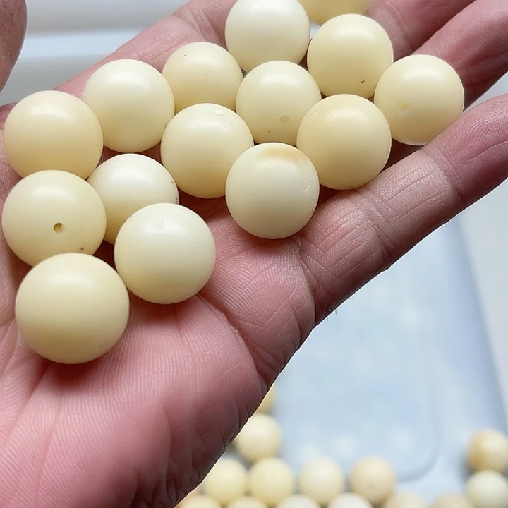 白玉菩提吊坠微瑕17奶白圆珠115颗