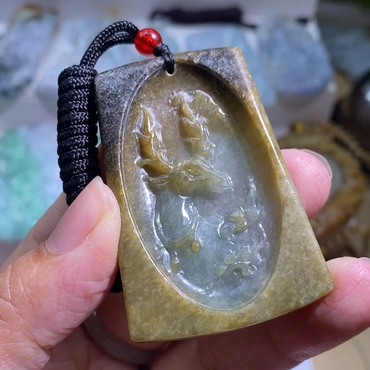 【闪购商品】颈饰未镶嵌翡翠鹿