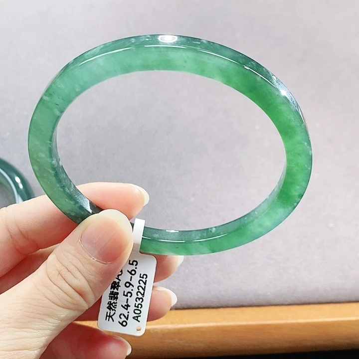 【闪购商品】未镶嵌手镯翡翠