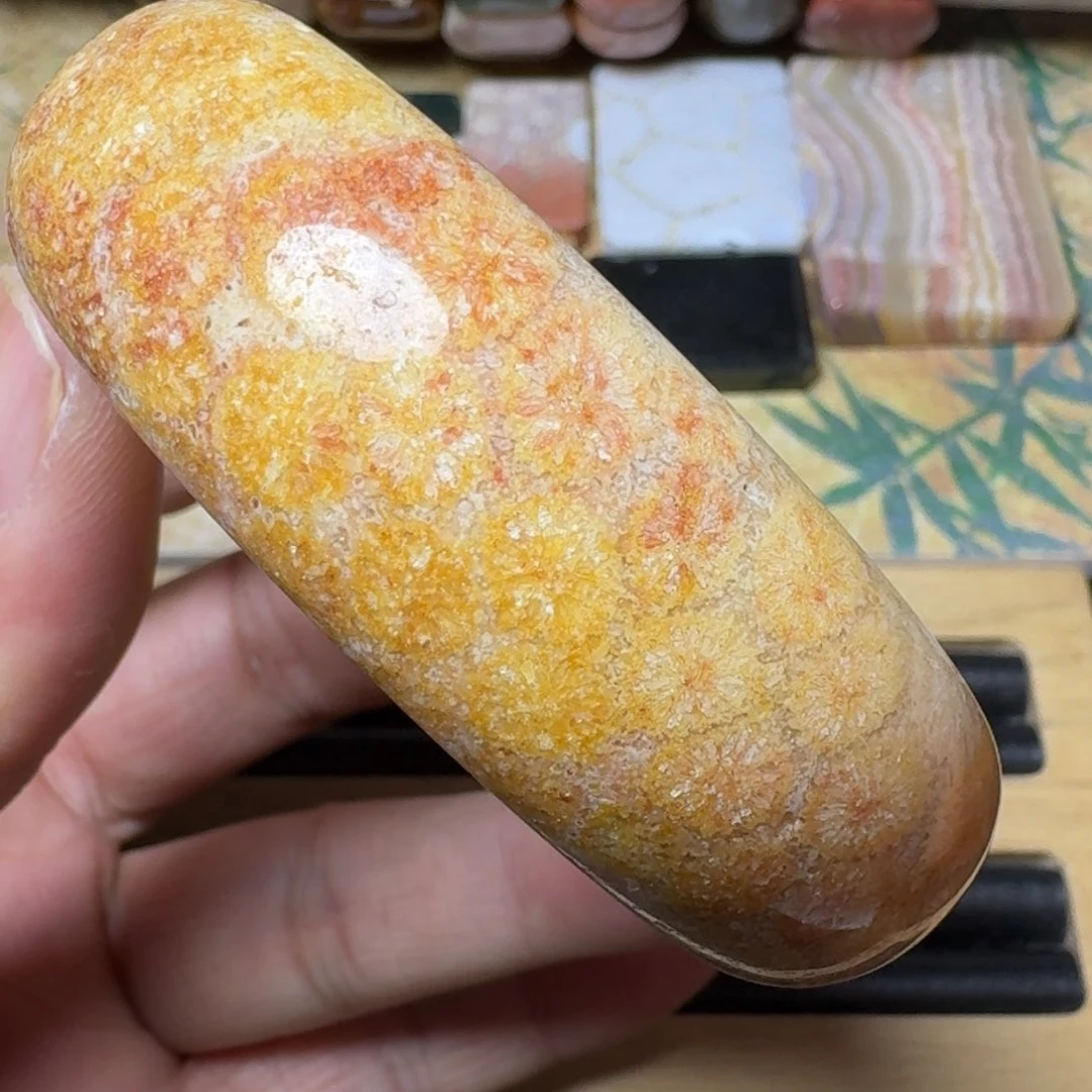 硅化玉纯天然色保真色未镶嵌61圈口