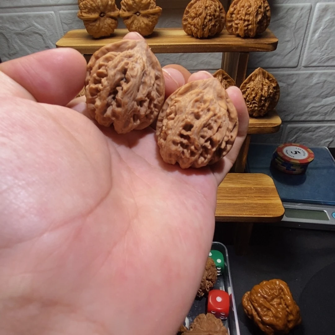 文玩核桃吊坠山地马蹄35全品