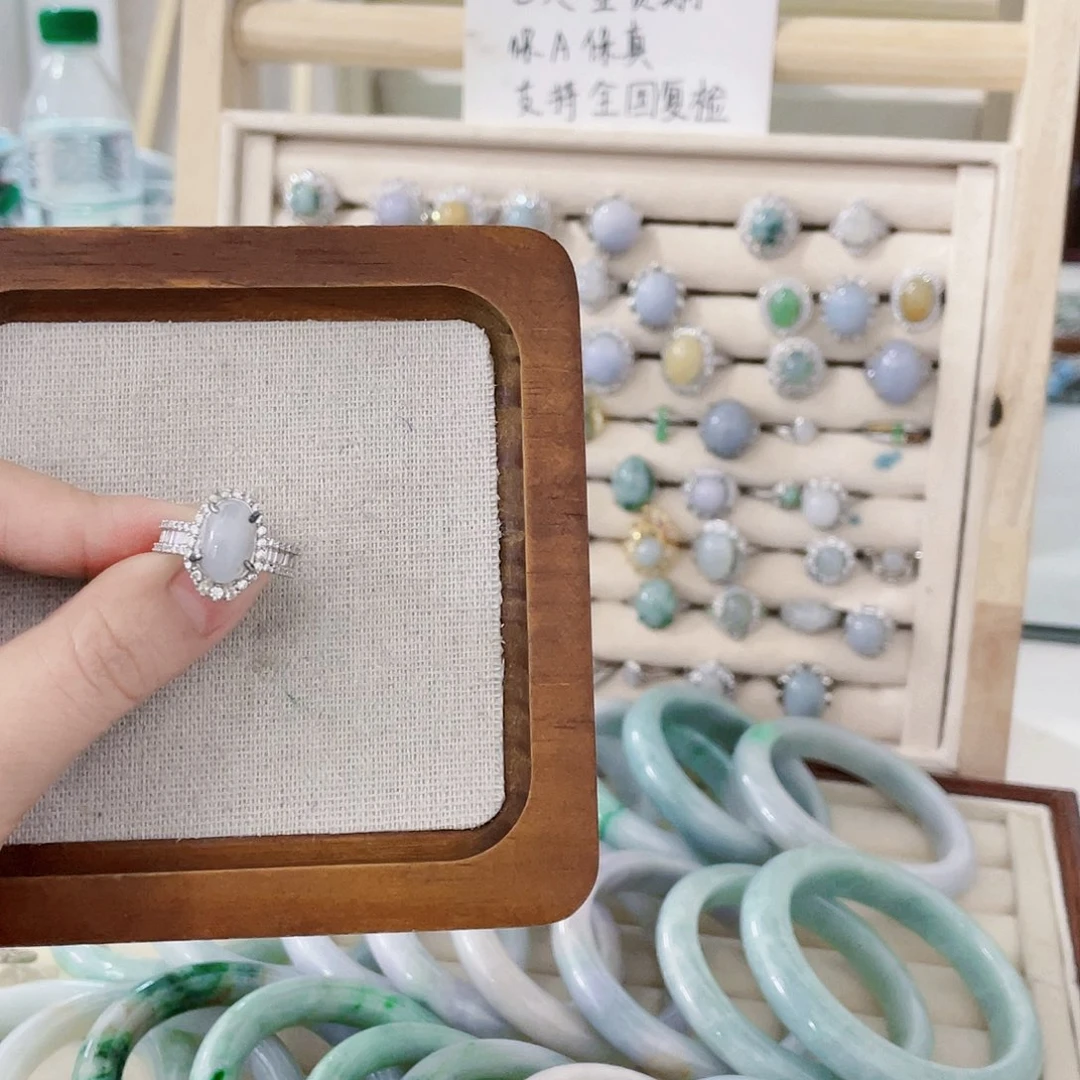 颈饰未镶嵌翡翠天然翡翠Ａ货