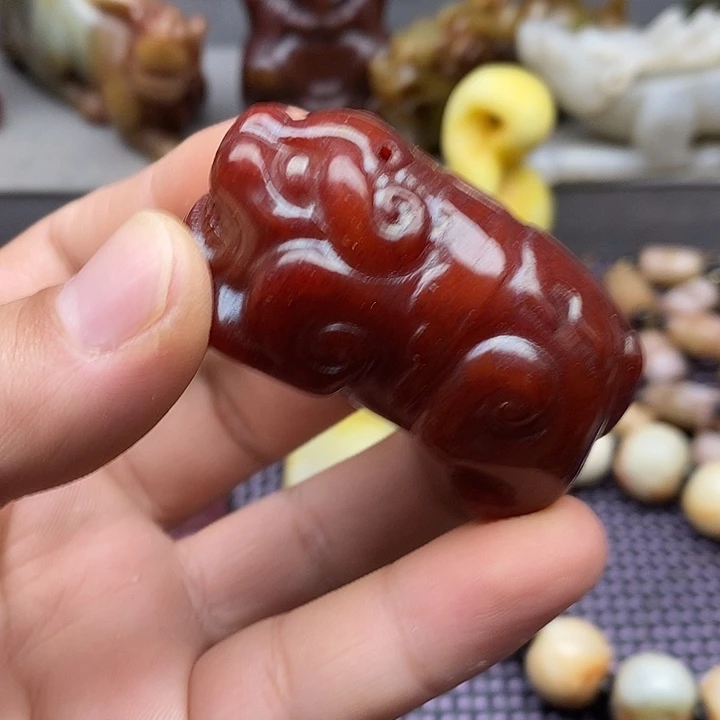 未镶嵌蛇纹石玉颈饰
